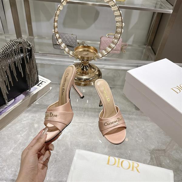 20251128184321423 250